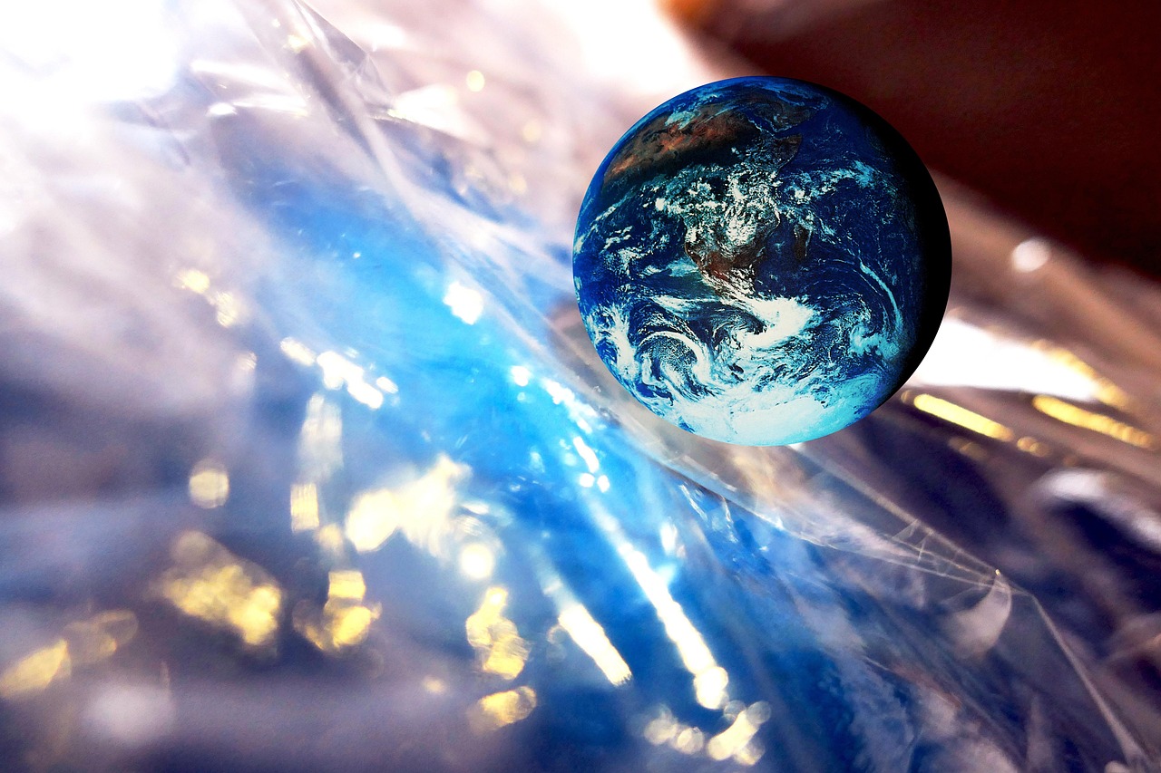 拥抱太阳的月亮，探索宇宙奥秘的下载指南